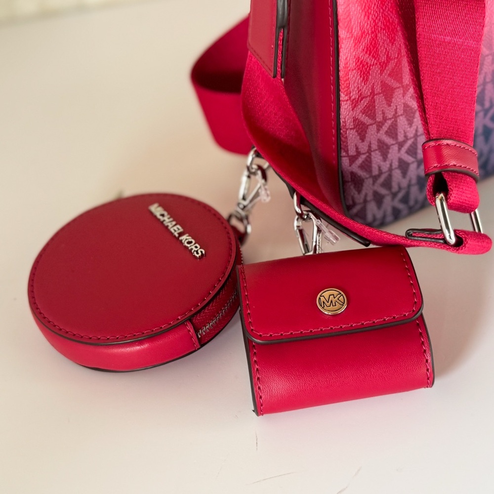 Michael Kors Jet Set Crossbody Bag Tech Attached MK UniCorn Dark Raspberry - Picture 13 of 14